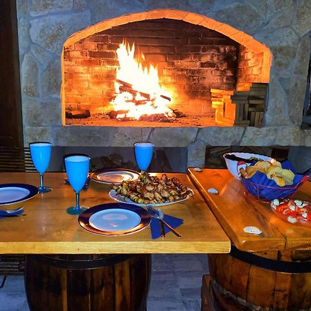 Apartmani Grgic On The Adress Branka Fucica 96 Malinska Bagian luar foto